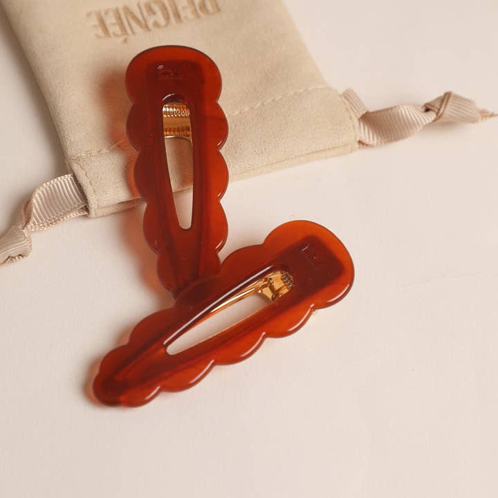Barrettes Signature Rouge Délicat Peignée Paris Paire de barrettes Signature Rouge Délicat Peignée Paris